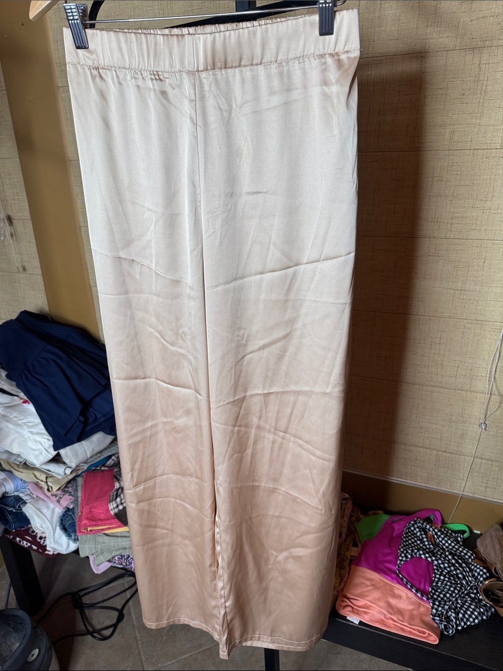 NWT Love 83 Champagne Satin Crop Top Wide Leg Pants Set Size Large - Picture 8 of 11